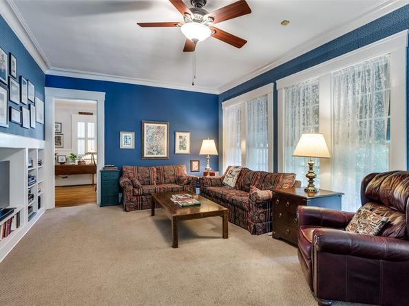 1351  MISTLETOE Drive , Fort Worth Texas 76110