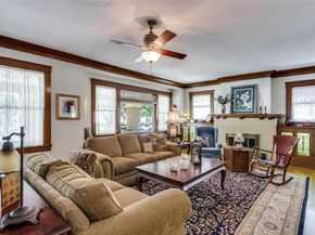 1351  MISTLETOE Drive , Fort Worth Texas 76110