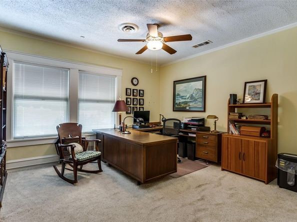 1351  MISTLETOE Drive , Fort Worth Texas 76110
