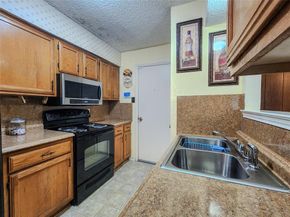 6410  Rock Springs Drive , Arlington Texas 76001