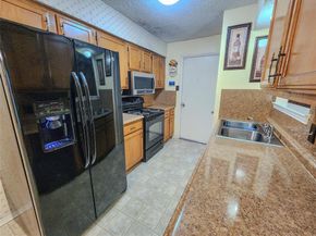 6410  Rock Springs Drive , Arlington Texas 76001