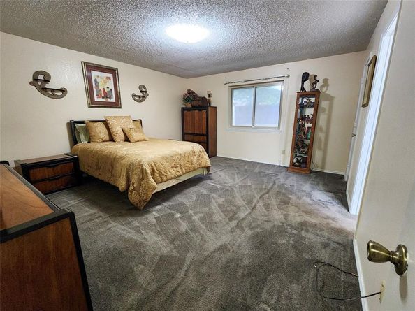 6410  Rock Springs Drive , Arlington Texas 76001