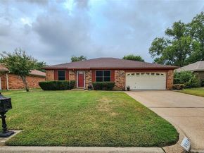 6410  Rock Springs Drive , Arlington Texas 76001