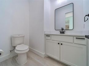 531 W Laureland Road , Dallas Texas 75232