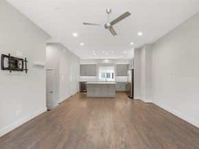 4914  Live Oak Street  7, Dallas Texas 75206