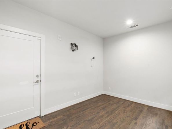 4914  Live Oak Street  7, Dallas Texas 75206