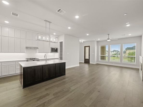 1852  Wittington  , Farmers Branch Texas 75234
