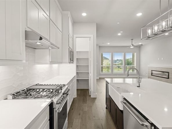 1852  Wittington  , Farmers Branch Texas 75234