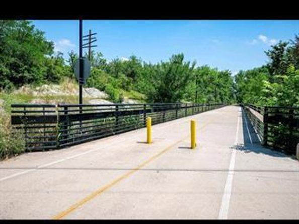 7510  Holly Hill Drive  142, Dallas Texas 75231