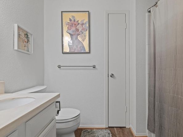 7510  Holly Hill Drive  142, Dallas Texas 75231