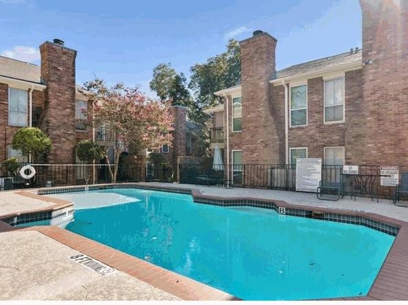 7510  Holly Hill Drive  142, Dallas Texas 75231