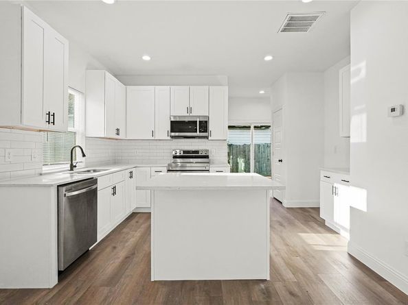 2731  Rogers Street , Dallas Texas 75215