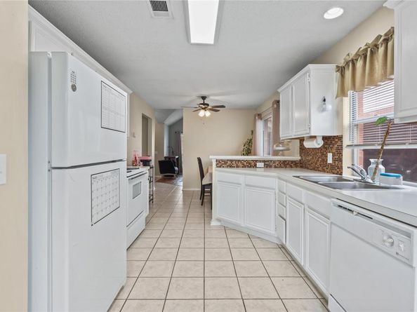108  Hunter Drive , Cedar Hill Texas 75104