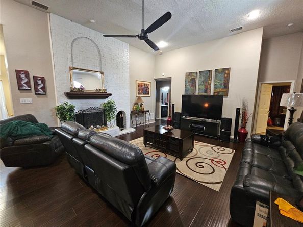 1635  Ariel Drive , Mesquite Texas 75181