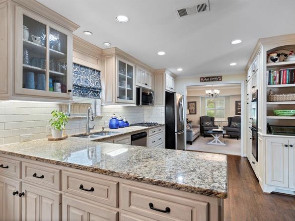 9548  Highedge Drive , Dallas Texas 75238