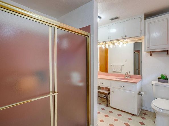 2122 S Vernon Avenue , Dallas Texas 75224
