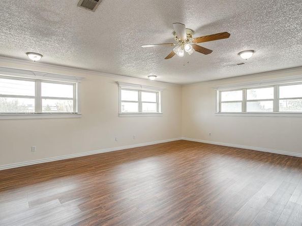 2122 S Vernon Avenue , Dallas Texas 75224