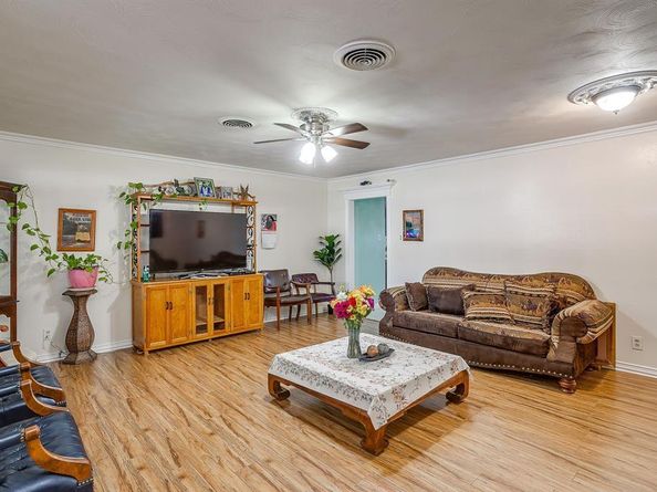 2122 S Vernon Avenue , Dallas Texas 75224