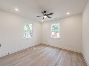 1402  Driess Street , Fort Worth Texas 76104