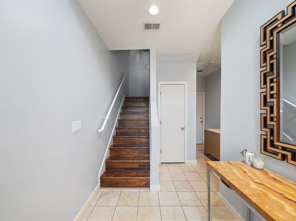 4060  Travis Street  12, Dallas Texas 75204