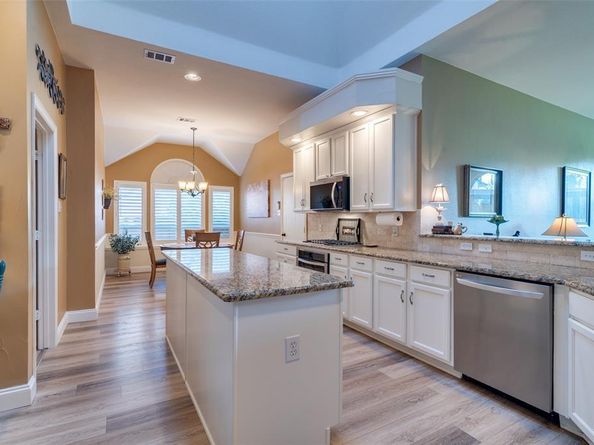 2201  Indian Trail , Rowlett Texas 75088