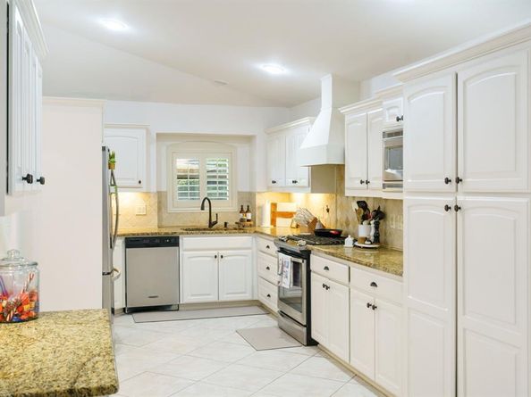 1929  Shadow Trail , Plano Texas 75075