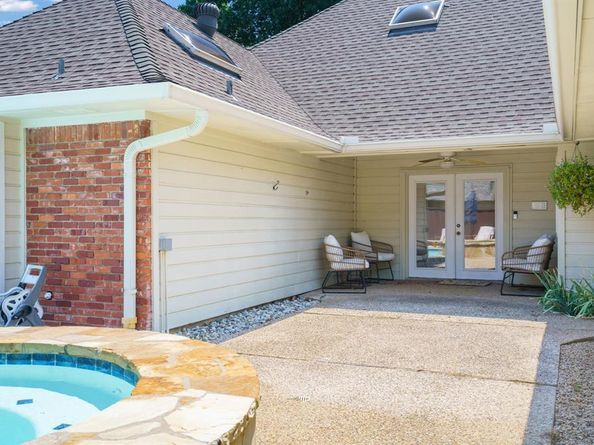 1929  Shadow Trail , Plano Texas 75075
