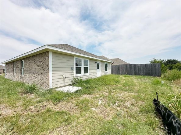 4033  Tarpon Springs Drive , Fort Worth Texas 76123