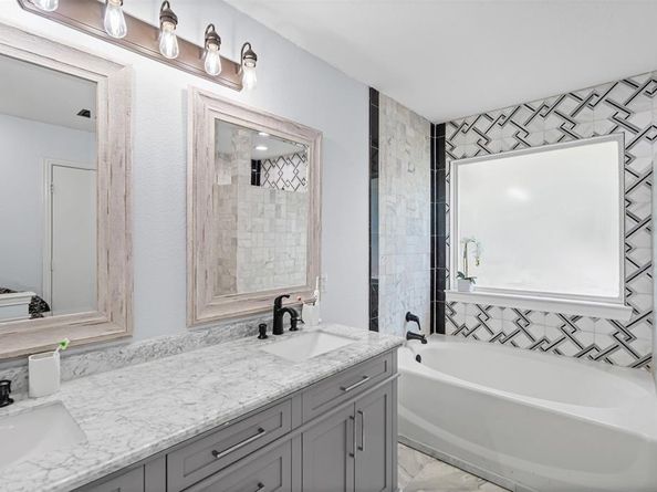 10156  Chapel Rock Drive , Fort Worth Texas 76116