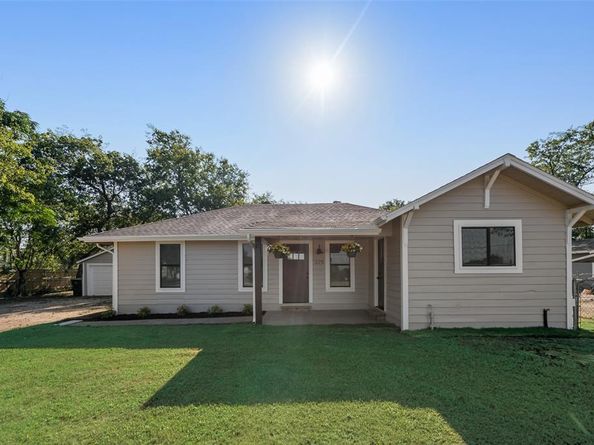 325  Houston Street , Cedar Hill Texas 75104
