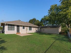 325  Houston Street , Cedar Hill Texas 75104