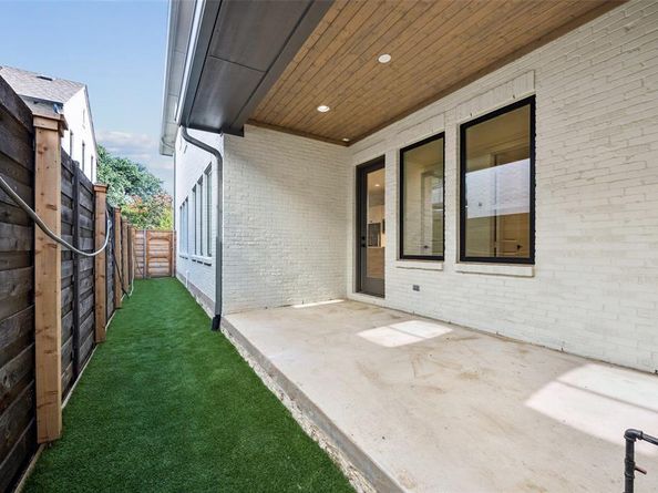 5636  Winton Street , Dallas Texas 75206
