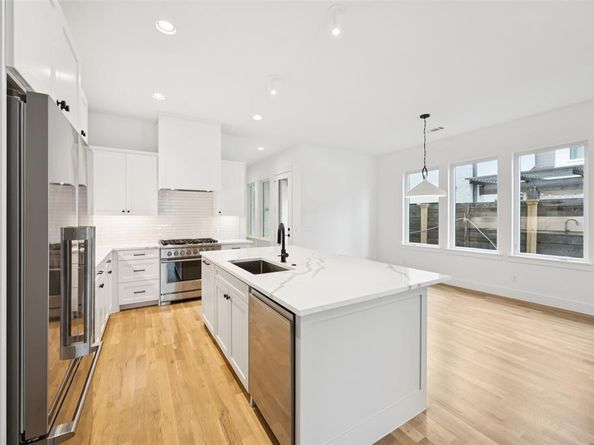 5636  Winton Street , Dallas Texas 75206
