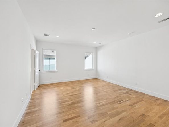 5636  Winton Street , Dallas Texas 75206