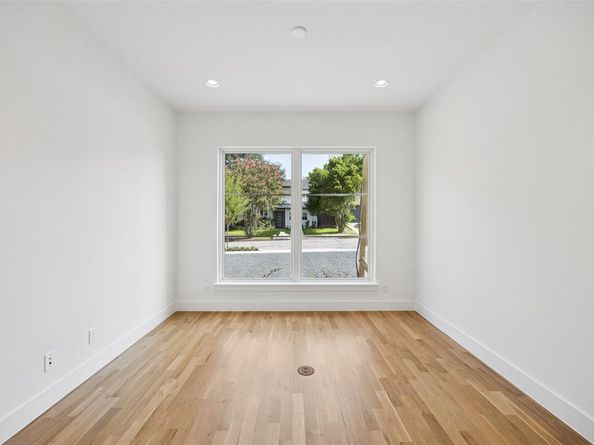 5636  Winton Street , Dallas Texas 75206