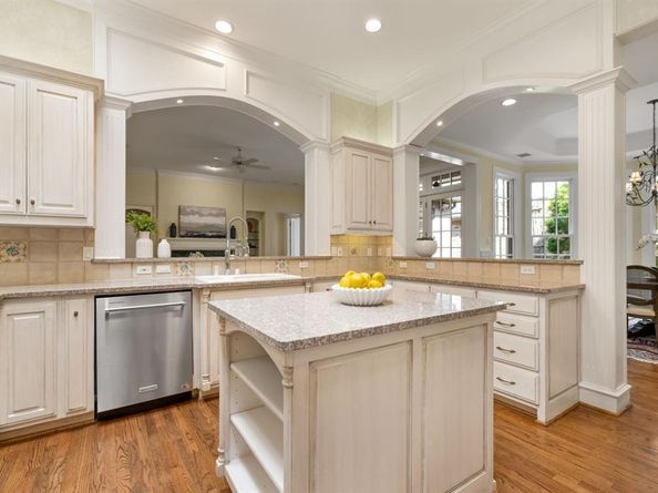 7729  Marquette Street , Dallas Texas 75225