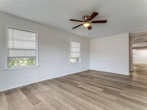 109 S Judkins Street , Fort Worth Texas 76111