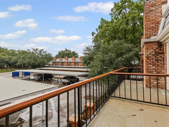 1231  Roaring Springs Road  1, Fort Worth Texas 76114
