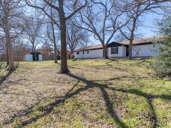 105  Timber Ridge Circle , Burleson Texas 76028