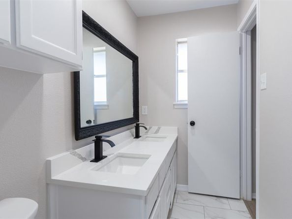 105  Timber Ridge Circle , Burleson Texas 76028