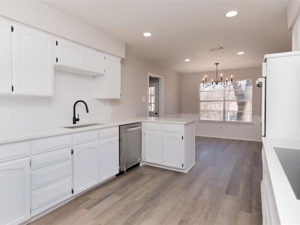 105  Timber Ridge Circle , Burleson Texas 76028
