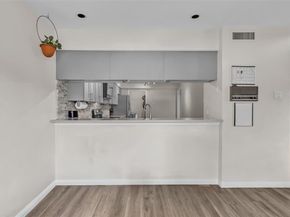 1827  Lakecrest Circle , Carrollton Texas 75006