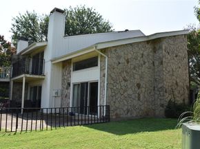 1827  Lakecrest Circle , Carrollton Texas 75006