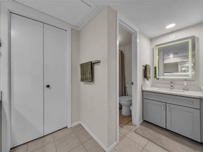 1827  Lakecrest Circle , Carrollton Texas 75006