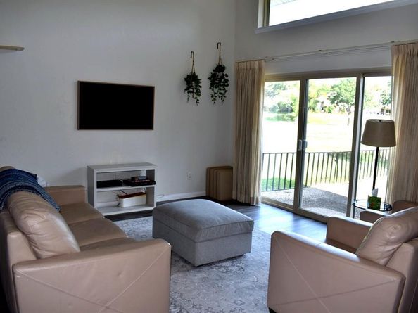 1827  Lakecrest Circle , Carrollton Texas 75006