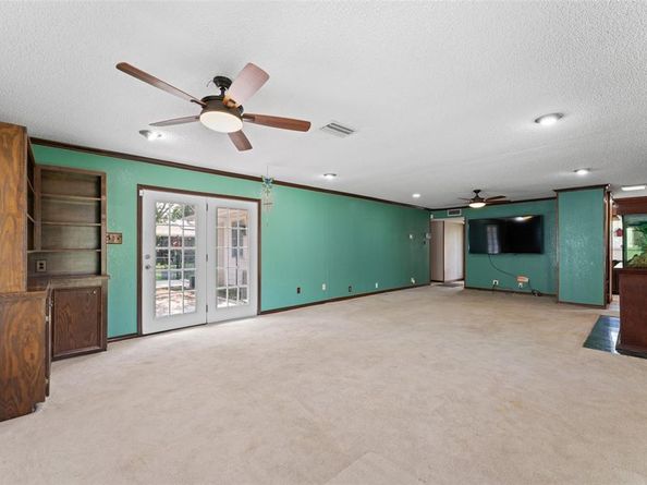 1054  Shadow Wood Lane , Lewisville Texas 75067