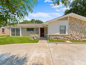 1054  Shadow Wood Lane , Lewisville Texas 75067