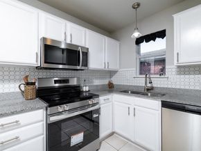 511  Hollyberry Drive , Mansfield Texas 76063
