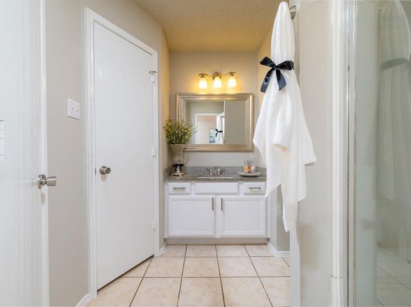 511  Hollyberry Drive , Mansfield Texas 76063