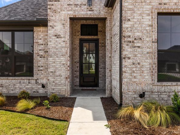 7113  Woodside Drive , Argyle Texas 76226